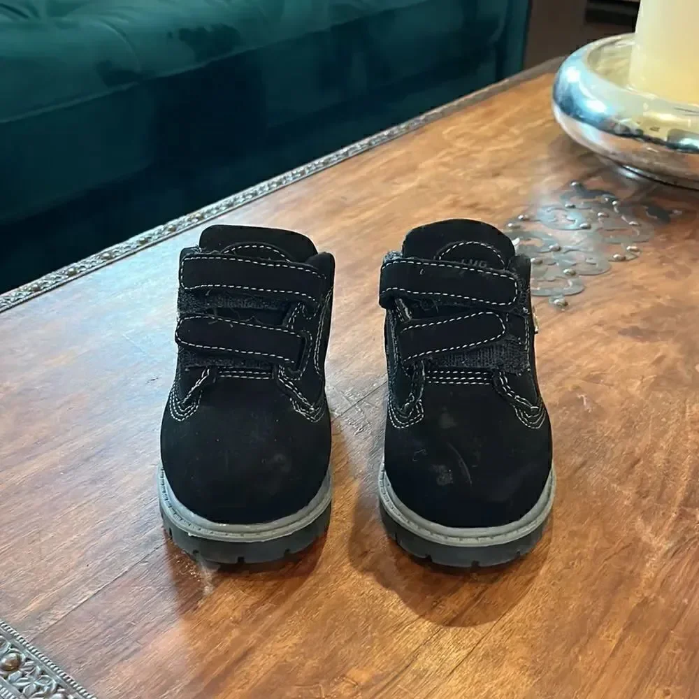 TODDLER EMPIRE WATER RESISTANT CHUKKA BOOT, size 6T! NWOT!